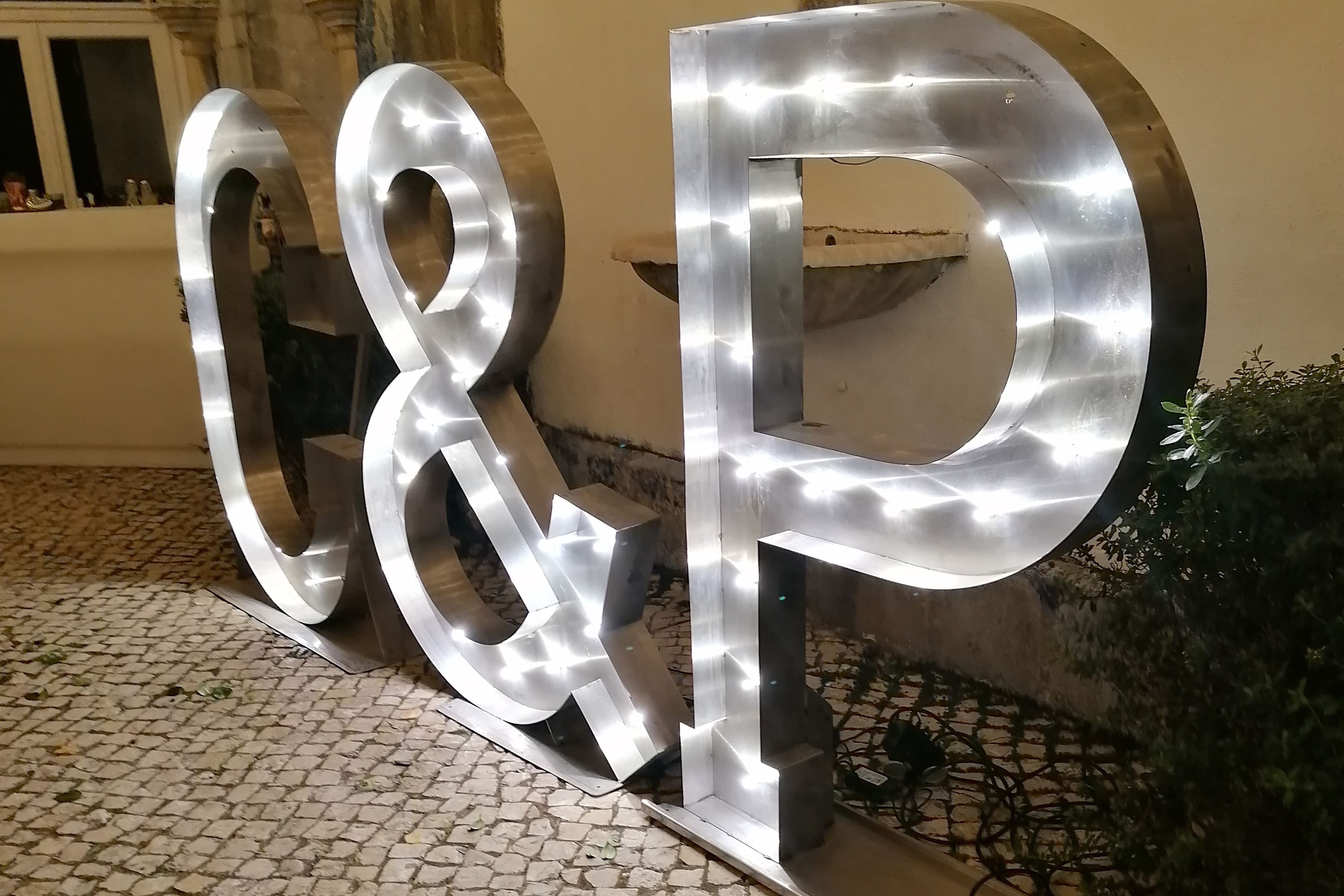 Letras Iluminadas